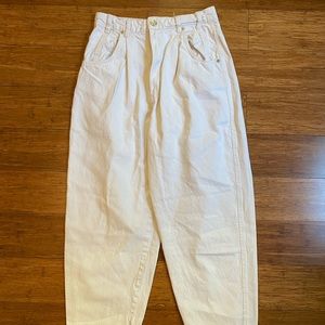 Zara White Jeans (Could not find exact style)